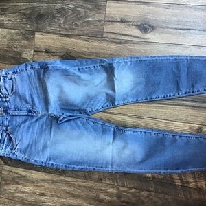 Women’s American Eagle Jeans